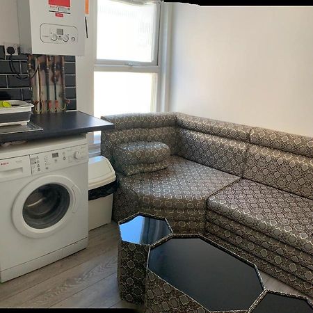 Beautiful Hoe Street First Floor One Bedroom Apartment B Walthamstow London Kültér fotó