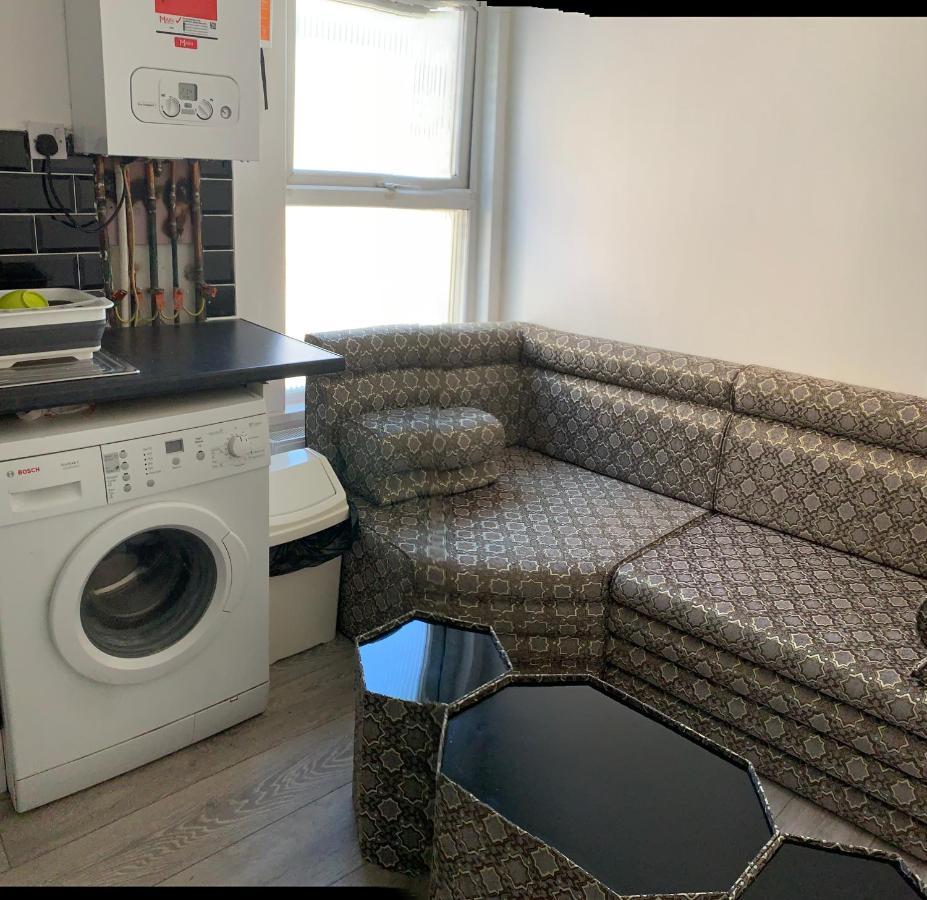 Beautiful Hoe Street First Floor One Bedroom Apartment B Walthamstow London Kültér fotó