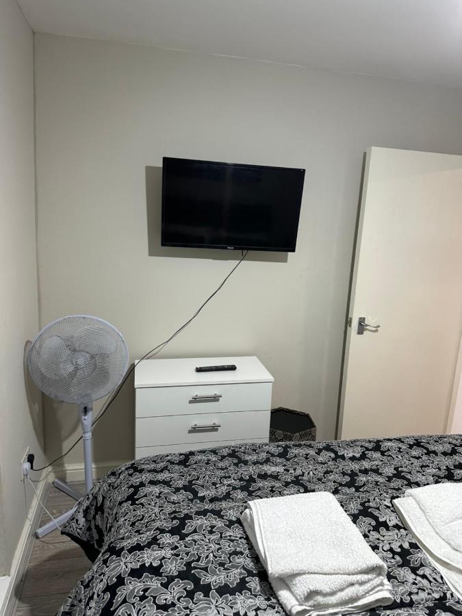 Beautiful Hoe Street First Floor One Bedroom Apartment B Walthamstow London Kültér fotó