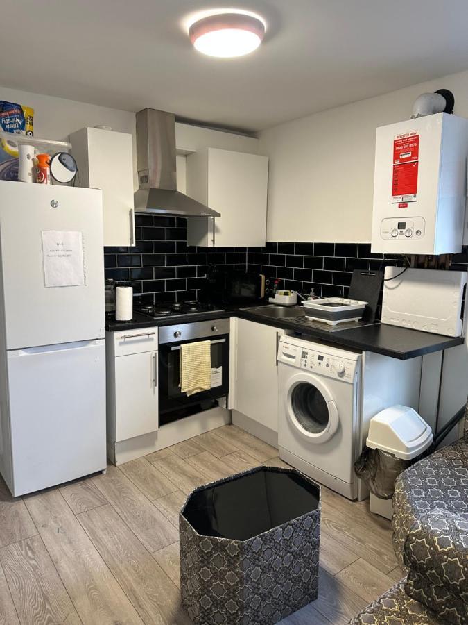 Beautiful Hoe Street First Floor One Bedroom Apartment B Walthamstow London Kültér fotó