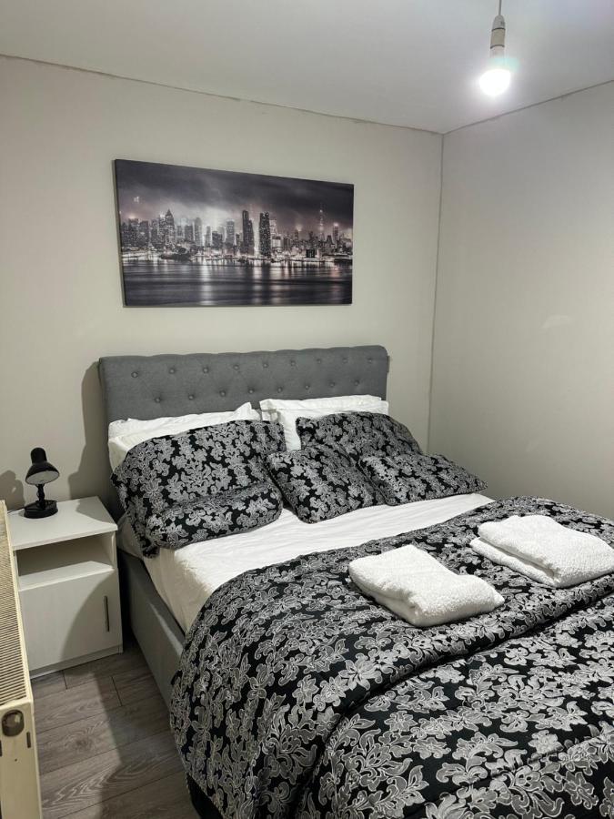 Beautiful Hoe Street First Floor One Bedroom Apartment B Walthamstow London Kültér fotó
